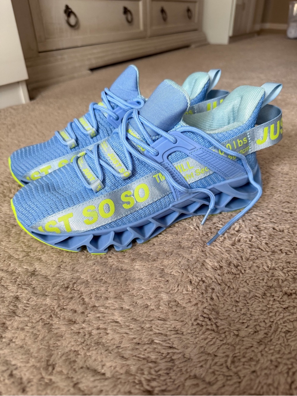 Kids Blue Athletic Sneakers with Yellow Accents k5.5/w7.5